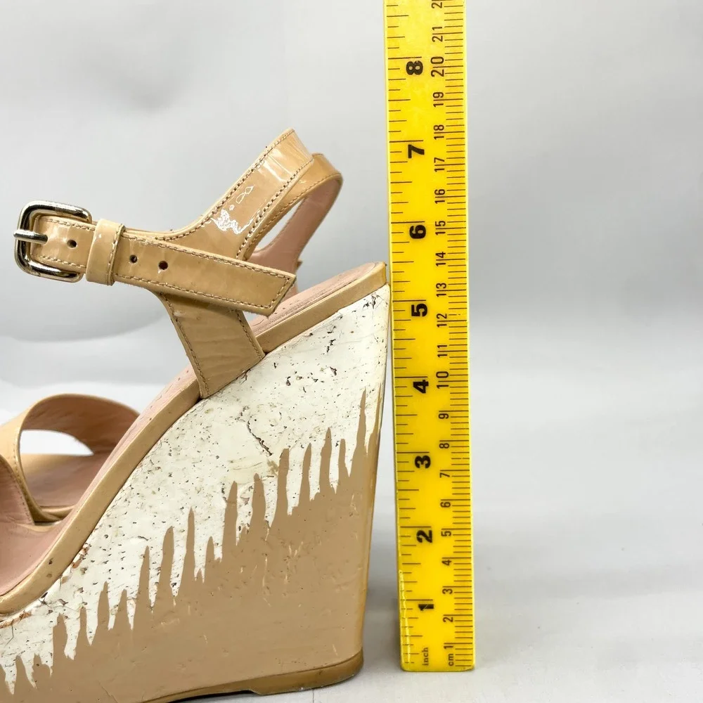 Stuart Weitzman Womens 8M Single Sky Cork Wedge Tan Patent Leather Heels Boho - Picture 5 of 12
